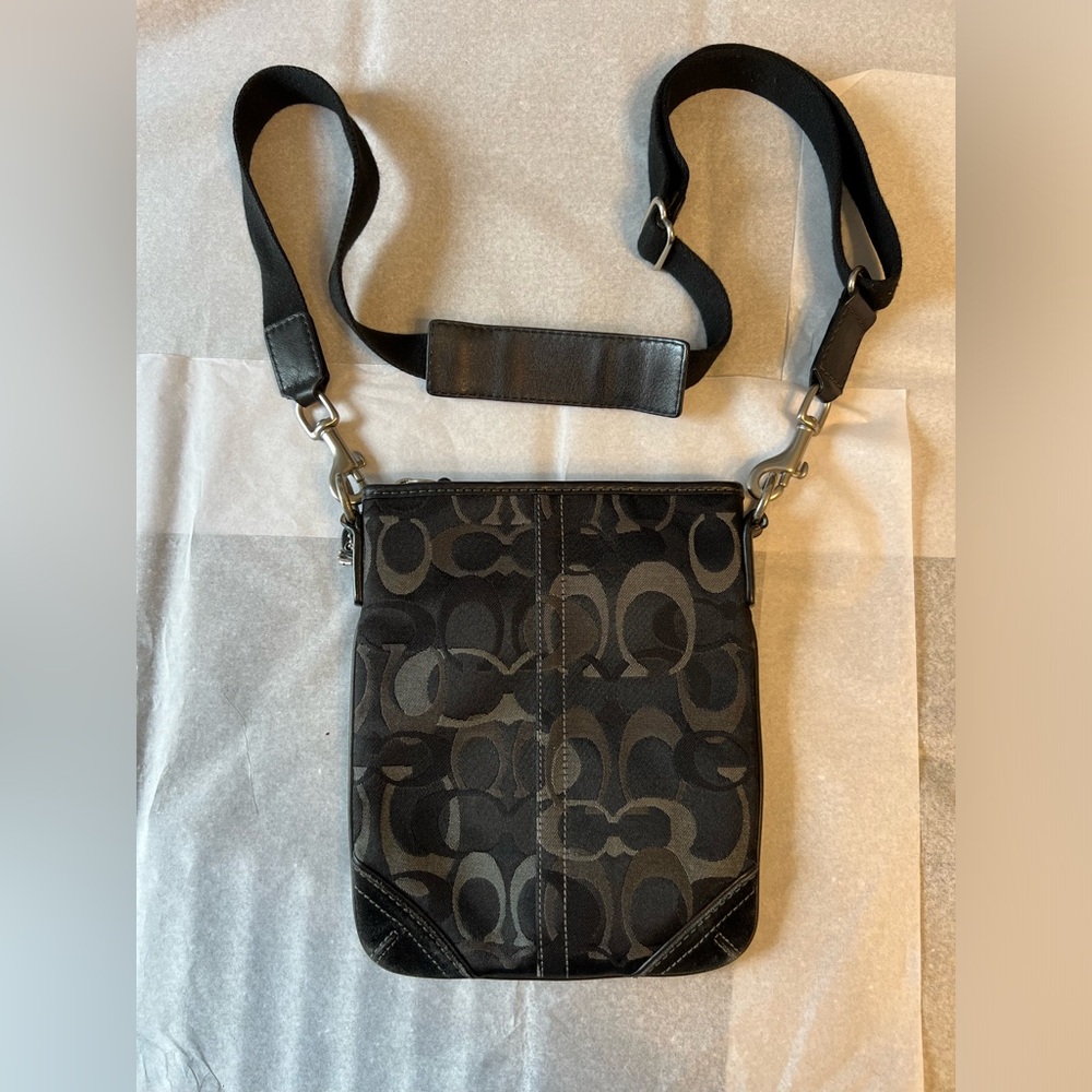 Coach Optic C‎ Cross Body Bag #10148 - Picture 3 of 13